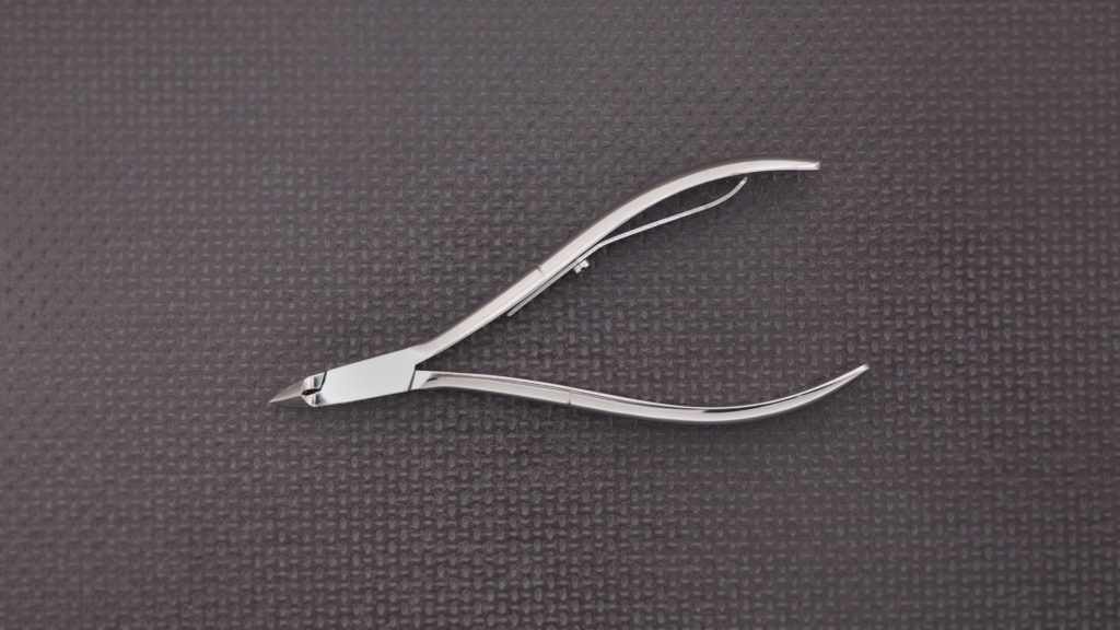 Hautzange 4mm vernickelt