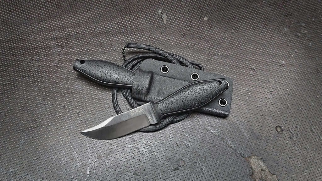 P22 BSK | Bowie Strap Knife