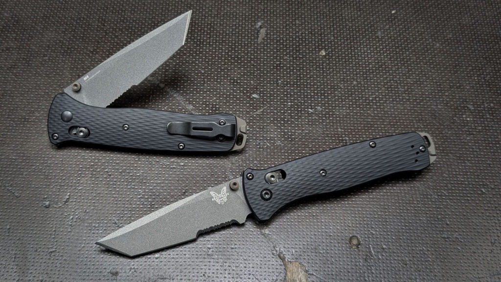 BAILOUT | Black - serrated