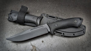 Harsey Fighter | All Black