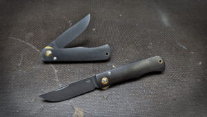 RUSTICUS Medium | All Black