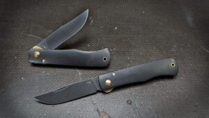 RUSTICUS | All Black